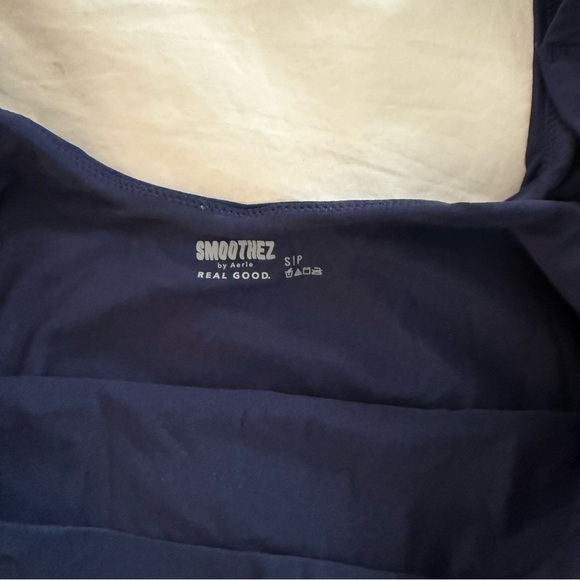 SMOOTHEZ Square Neck Cami - Picture 6 of 9